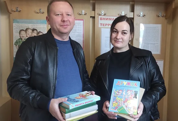КНИЖНЫЙ ДАР - БИБЛИОТЕКЕ: наши дарители